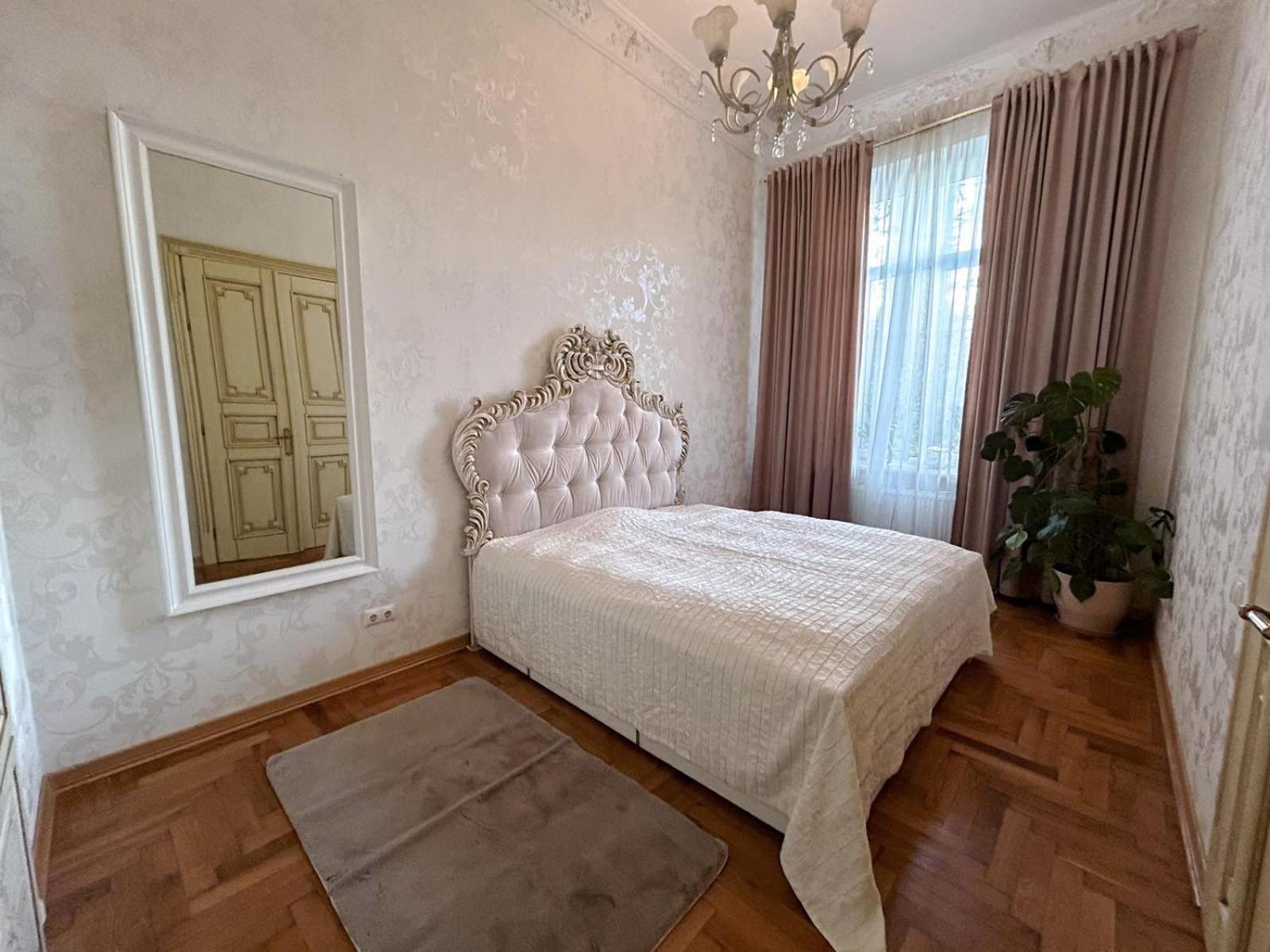 Goldenapartmentリヴィウ エクステリア 写真